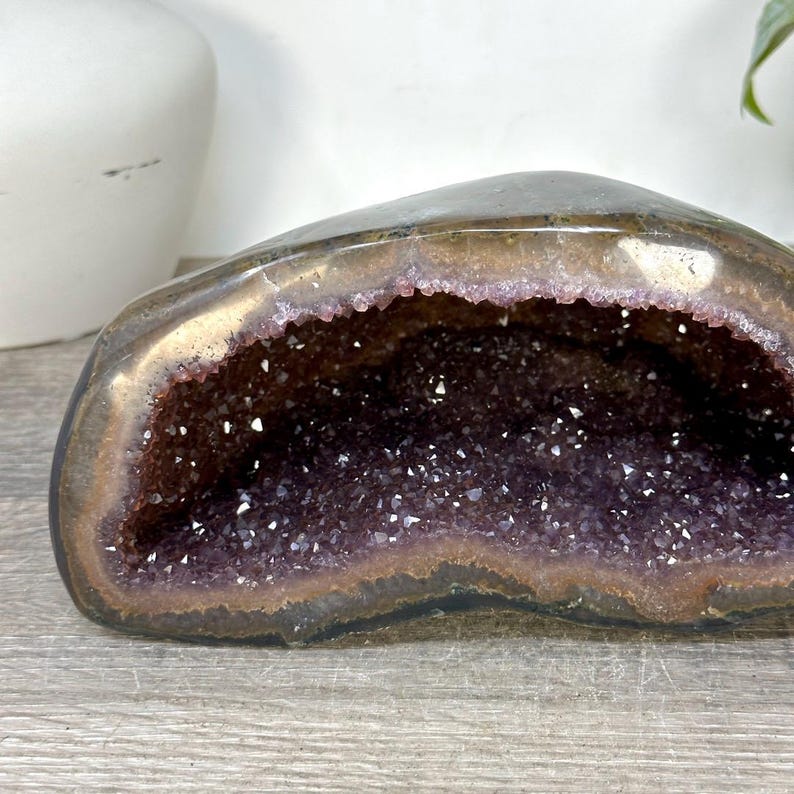 Natural Amethyst Geode With Agate Shell, STGE0112 - Etsy Canada
