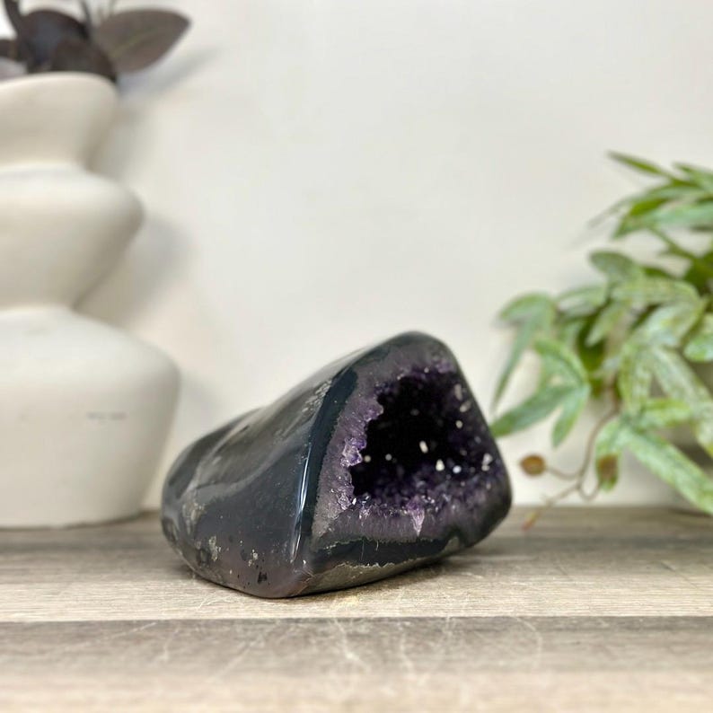 Natural Amethyst & Agate Stone Geode With Polished Shell, STGE0082 ...