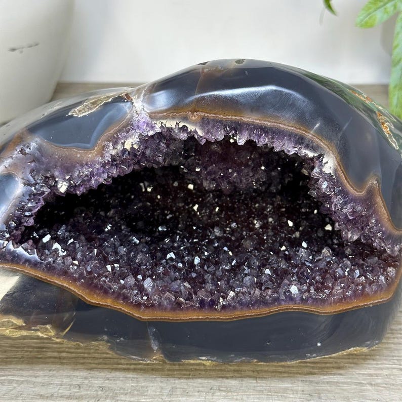 Natural Large Amethyst Geode With Agate Shell, STGE0125 - Etsy Canada