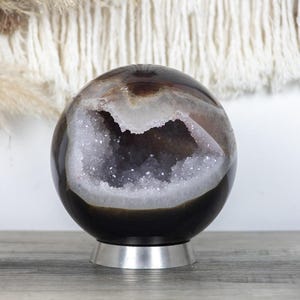 5.5 in Agate & Quartz Stone Sphere Geode with Calcite Crystal -  SAG0097