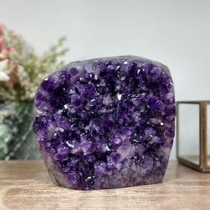 Natural Uruguayan Amethyst Cathedral, Top Grade Crystals, Self Standing Amethyst, 5,1 in Tall Amethyst Stone | CBP0962