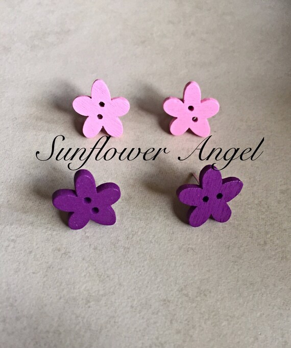 Cute boho hippy, natural wood heart stud or clip on earrings.