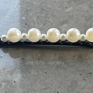 Stunning pearl hair slides. You will receive 2 hair slides, in gold, black or silver. image 4