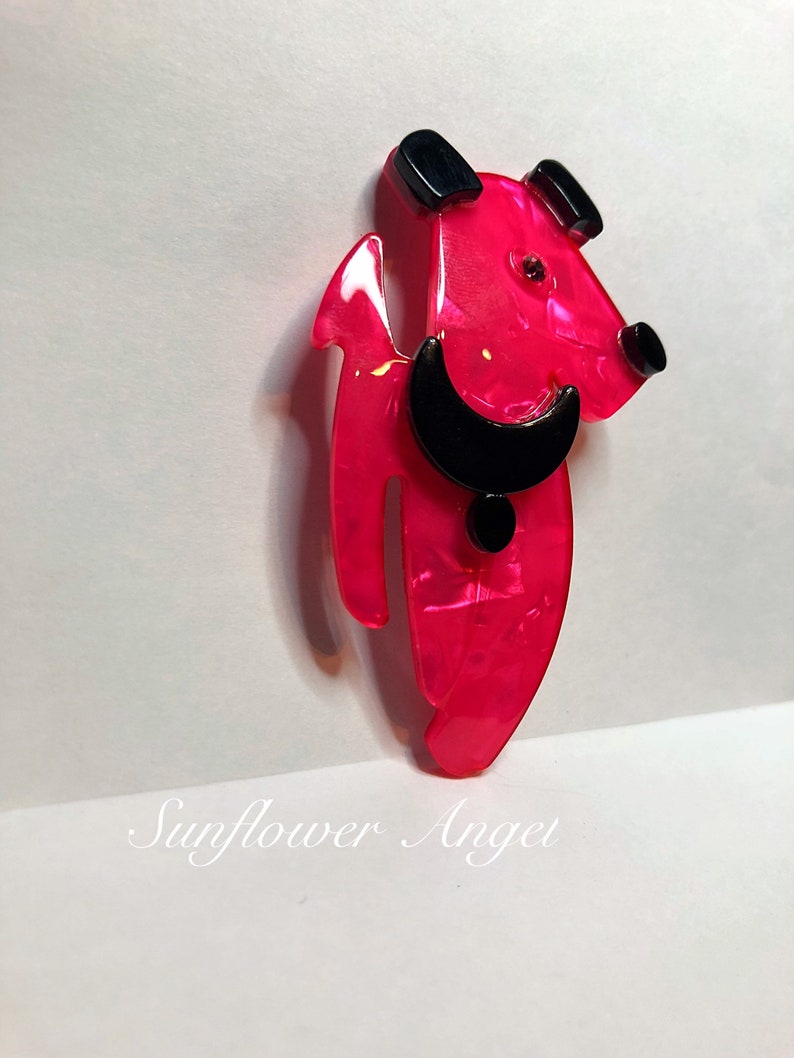 free gift box Art Deco cerise pink dog brooch In with crystal eyes and a black collar
