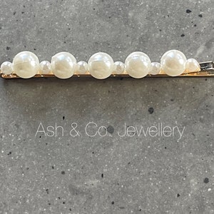 Stunning pearl hair slides. You will receive 2 hair slides, in gold, black or silver. image 8