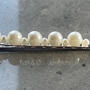 Stunning pearl hair slides. You will receive 2 hair slides, in gold, black or silver. image 5