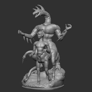 Puede incluir: Escultura en escala de grises de una criatura mitológica. Una figura similar a un centauro se encuentra frente a una criatura más grande, parecida a un dragón. Las figuras son detalladas, con músculos y texturas visibles, sobre un fondo oscuro.