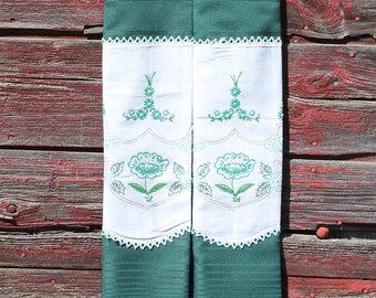 green reversible clergy stole, embroidered flowers with handmade lace for ordinary time for priest, pastor, or minister