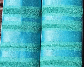 Estola clerical azul-ovo-de-pisco reciclada: tecido brilhante texturizado reversível