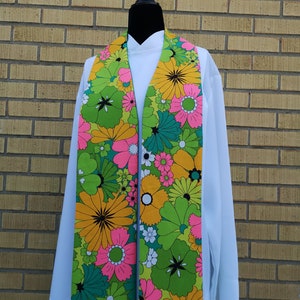 Bright vintage floral green clergy stole for priest, pastor, minister, chaplain, church leader or officiant for wedding or ordinary time