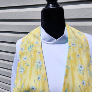 Pastel yellow floral clergy stole created from vintage fabric, reversible with a teal green backing