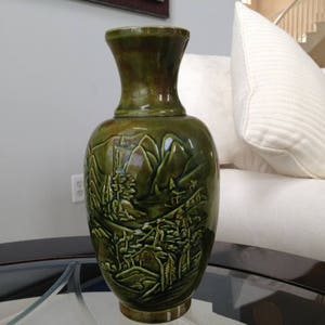 陶器製花瓶 花の彫刻 ダークグレー TONE VASE（S） ダークグレー | 明山 オンラインショップ