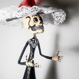 Catrina Rzeźba papierowa, papier mache, wyroby papiernicze, sztuka Dnia Zmarłych, tradycyjna meksykańska