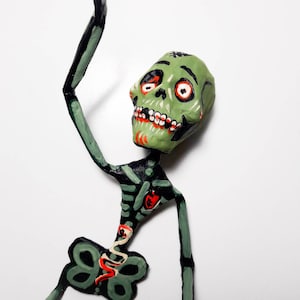 Sugar Skull Little Zombie, rzeźba z papieru, papier mache, kartonería, meksykańskie czaszki, meksykańskie tradycyjne, papier mache, Papercraft