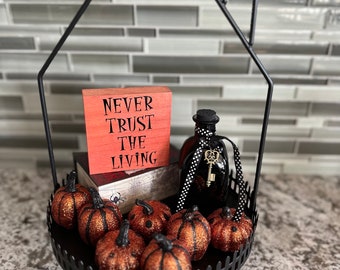 Beetlejuice inspired Never trust the living|Halloween movie party Decor|Beetlejuice inspired party decor|Halloween Party|betelgeuse inspired