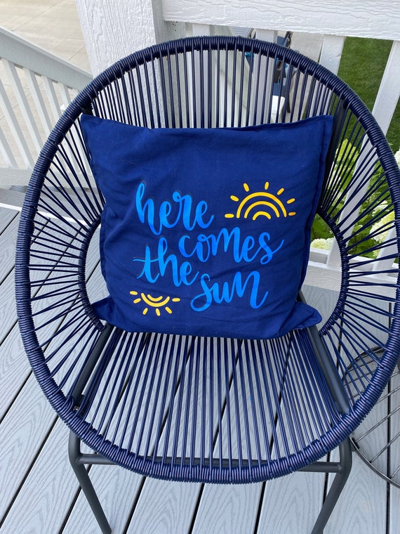 Summer throw pillow| Sun pillow| Summer decorations| Beach house decor| Throw pillows| Teacher appreciation gift|quarantine gift| pool decor