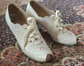 1940s White Perforated Oxfords