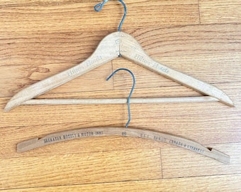 Juego de 2 perchas de madera vintage para ropa de hotel, para hombre y mujer, Hilton Sheraton
