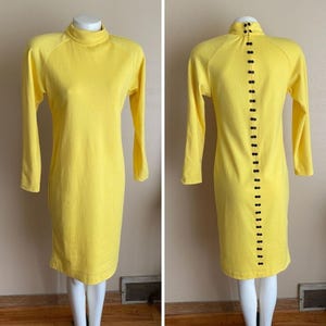 Vintage P.J.Klein Petites Size 6 Yellow Mod Dress Button Back Turtleneck