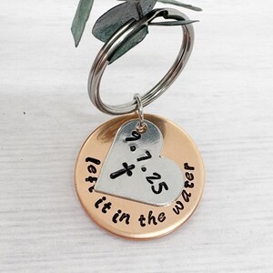 Getauft in Christus Schlüsselbund, Taufgeschenk, Taufgeschenk für Erwachsene, Männer Taufe Schlüsselbund, religiöser Schmuck, christliche Schlüsselanhänger, religiöse Geschenke Bild 4