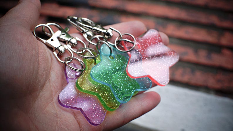 Red Star Keychain Jumbo Star Acrylic Keychain | Bold Statement Keyring | Fun Lightweight ...