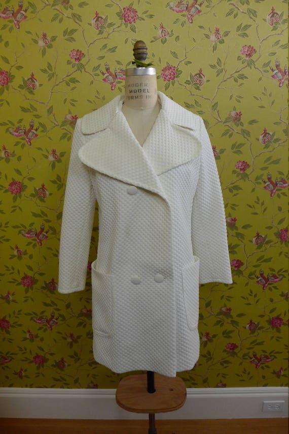 White 1970's Vintage Trench Coat