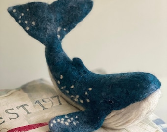 Blue Whale/Felted Animals/Needle Felted Whale/Blue Whale Sculpture/OOAK Whale/Felted Whale/Handmade Blue Whale/Whale Ornament/Whale gift