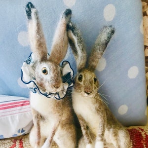 Vintage Hare/Rabbit gift/Needle Felted Hare/Felted Hare/Felt rabbit/Rabbit sculpture/Hare Sculpture/Wildlife Art/Needle felted/Hare doll