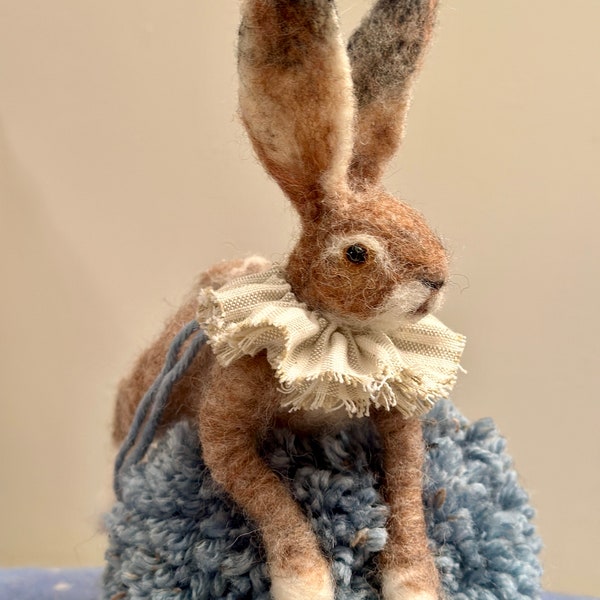 Pompom bunny/Felt Hare doll/Spring decor/Needle Felted Hare/Felted Hare/Felted Rabbit/Easter Bunny/Bunny Ornament/Rabbit doll/Rabbit Gift