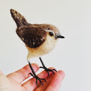 Wren/Wren Sculpture/Wren ornament/Jenny Wren/Jenny Wren Ornament/Needle felted Wren/Felted Bird/Needle Felted Ornament/Felted bird