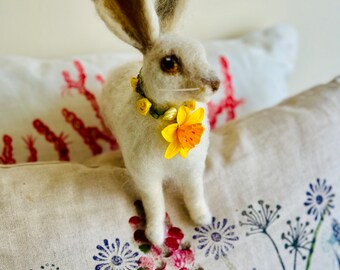 Easter rabbit/Easter bunny/Ready to Ship/Cute snow hare/mountain bunny/Arctic Hare gift/Rabbit gift/Needle/Felted bunny/Rabbit Sculpture