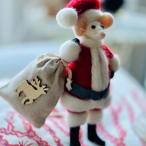Santa Mouse/Xmas Mouse ornament/Christmas Mouse/Santa ornament/Mice ornaments/Needle felted Mice/Needle felt Mouse/Mouse Gift/Mouse doll