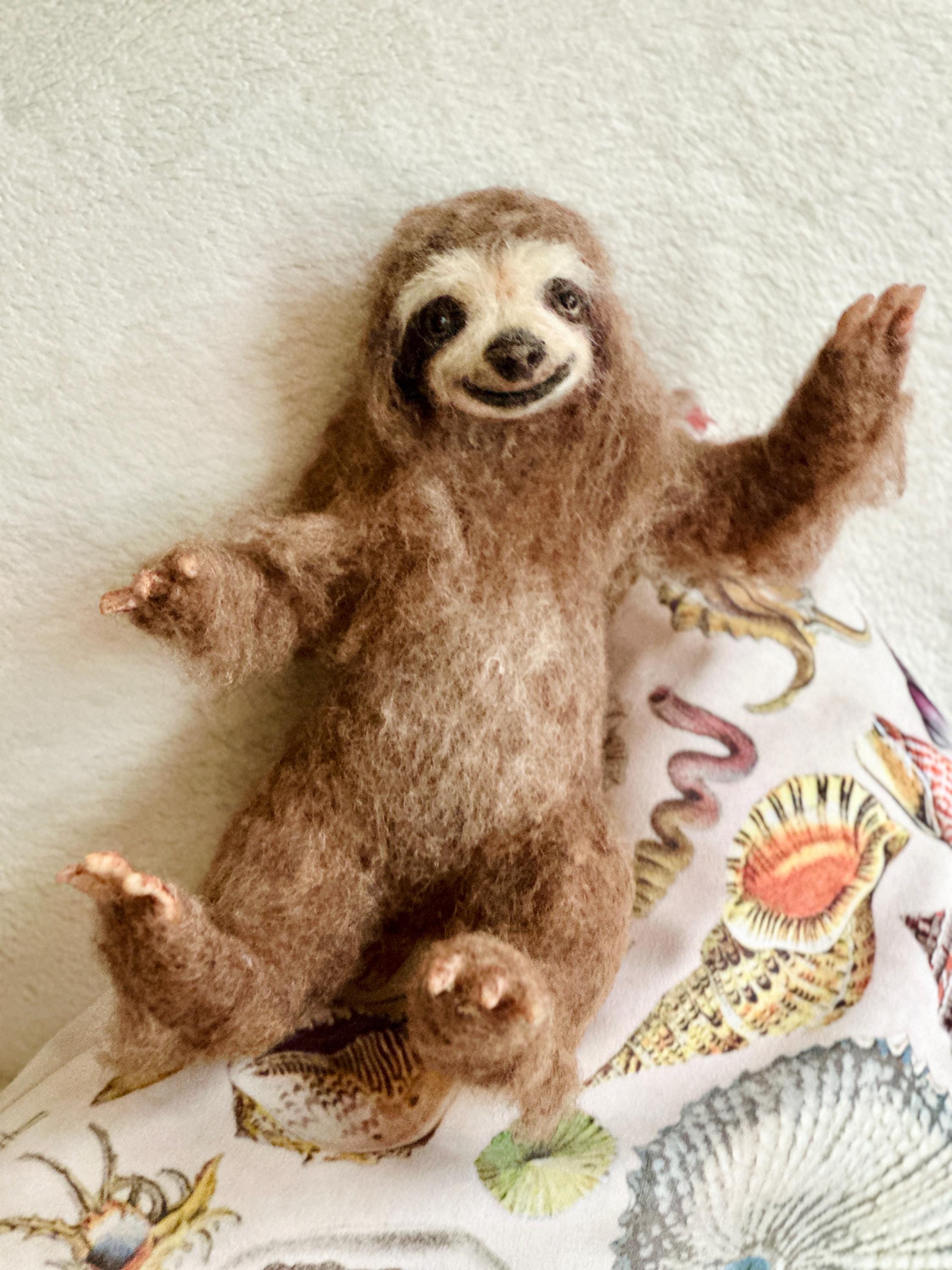 OOAKニードルフェルトナマケモノ彫刻 - オーダーメイドハンドメイド