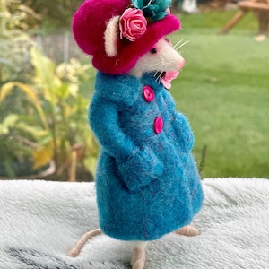Felt Mouse/Mouse ornament /ImogenMouse/Cute Mouse/Miss Mousey/Mice/Mice ornaments/Needle felt Mouse/Mouse Gift/Mouse doll/mouse present