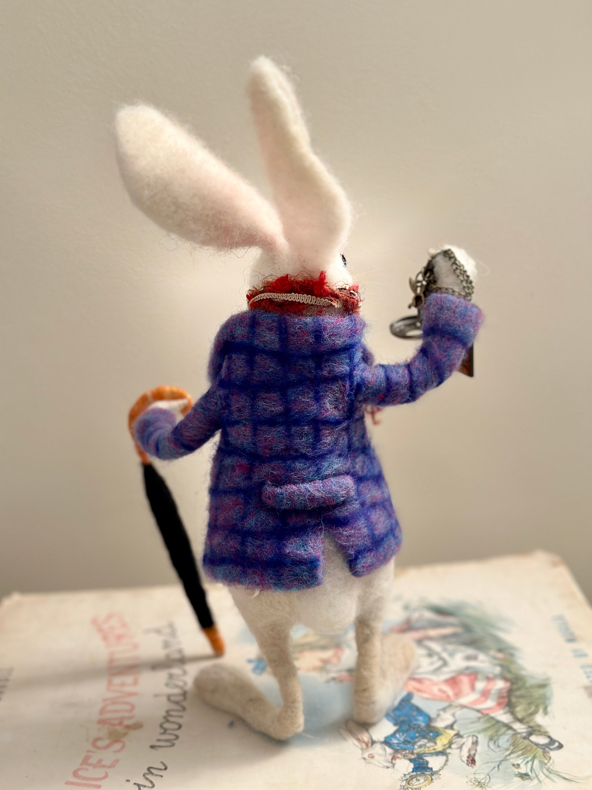 Weißes Kaninchen/OOAK weißes Kaninchen/Filz Kaninchen Art  Doll/Nadelgefilzte Kaninchen/Weiße Kaninchen Ornament/Baby-Dusche-Geschenk/Kinderzimmer  Dekor/Kaninchen Puppe - .de