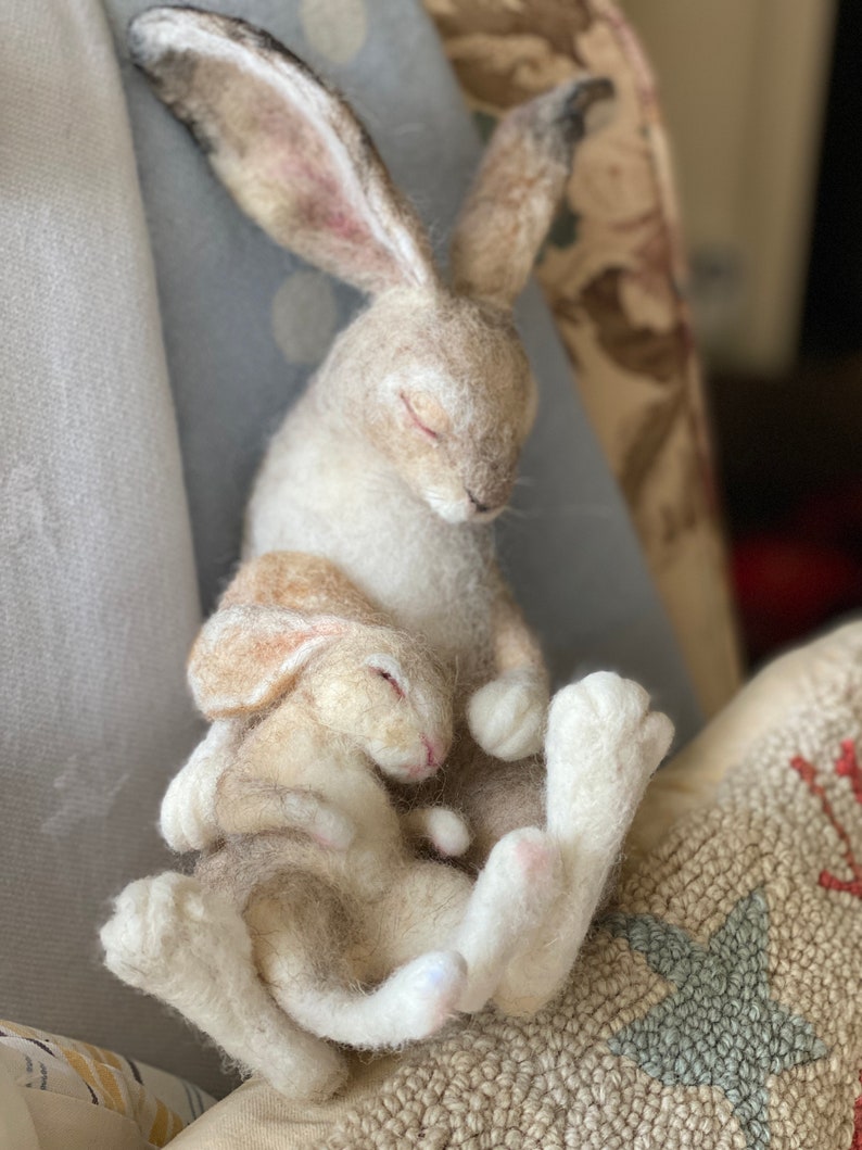 Sleeping hare/Needle Felted Hare/Mother hare/Felt Hare/Felted Rabbit/Felted Animal/Felted Hare/OOAK Hare sculpture/Felt Animals/Home Decor image 2