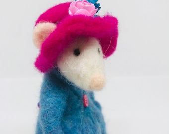 Felt Mouse/Mouse ornament/Character Mouse/Cute Mouse/Miss Mousey/Mice/Mice ornaments/Needle felt Mouse/Mouse Gift/Mouse doll/mouse present