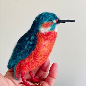 Kingfisher/Needle Felted Kingfisher/Kingfisher sculpture/Kingfisher gift/Kingfisher/Felted Kingfisher/Kingfisher ornament/Kingfisher doll
