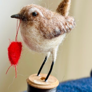 Needle felted Wren/Jenny Wren/Felted Wren/Wren ornament/Needle felted Bird/Bird Ornament/Wren on spool/Bobbin bird/Wren gift/Bird lover gift