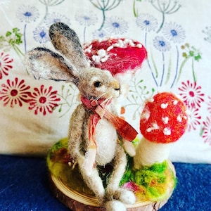 Miniature Hare/Little hare doll/Vintage Hare /Small hare/Little Rabbit/Jack Rabbit/Felt Hare/Hare sculpture/Felted Hare/Hare ornament
