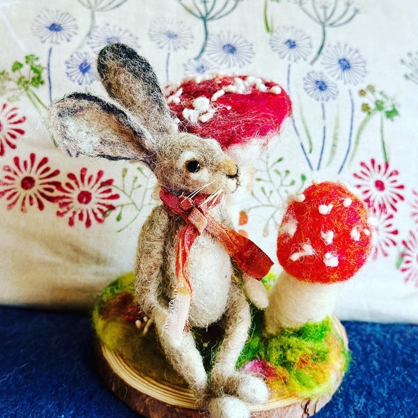 Miniature Hare/Little hare doll/Vintage Hare /Small hare/Little Rabbit/Jack Rabbit/Felt Hare/Hare sculpture/Felted Hare/Hare ornament