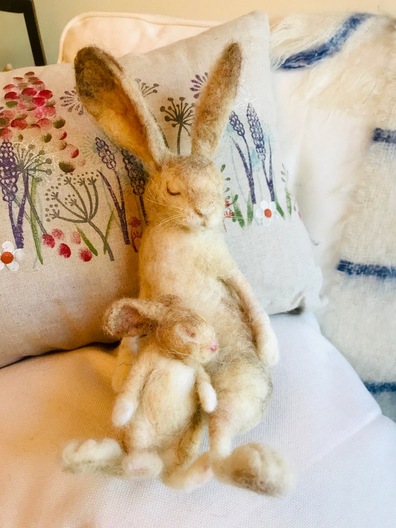 Sleeping hare/Needle Felted Hare/Mother hare/Felt Hare/Felted Rabbit/Felted Animal/Felted Hare/OOAK Hare sculpture/Felt Animals/Home Decor image 6