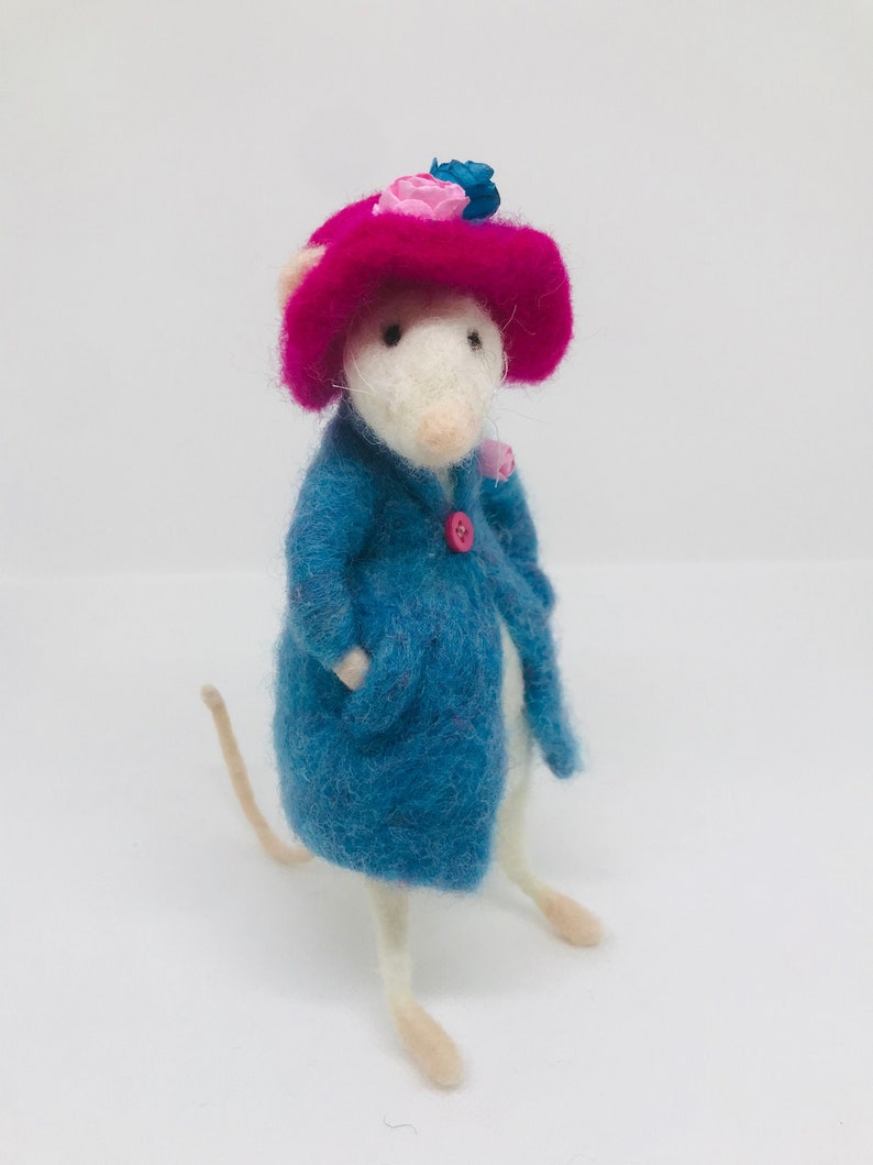 Felt Mouse/Mouse ornament/Character Mouse/Cute Mouse/Miss Mousey/Mice/Mice ornaments/Needle felt Mouse/Mouse Gift/Mouse doll/mouse present image 3