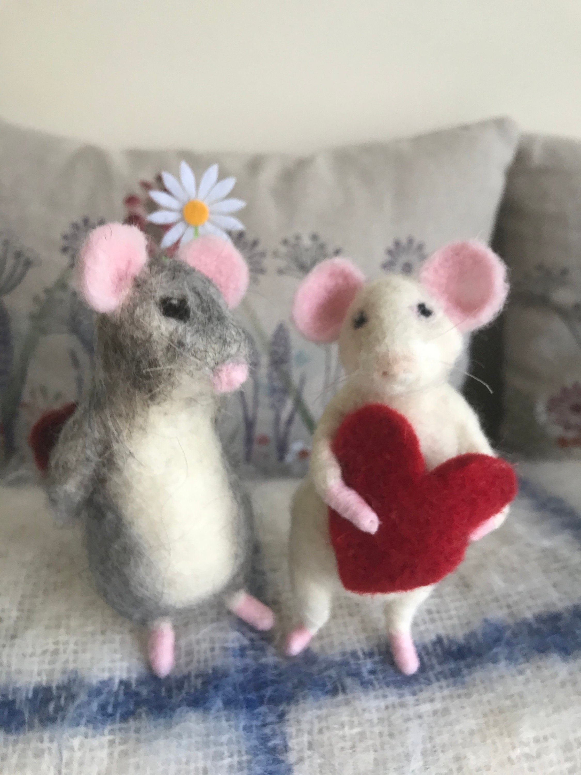 Vtg Handmade Felt Mice Mouse Christmas Ornaments Bride And Groom 3” Wedding