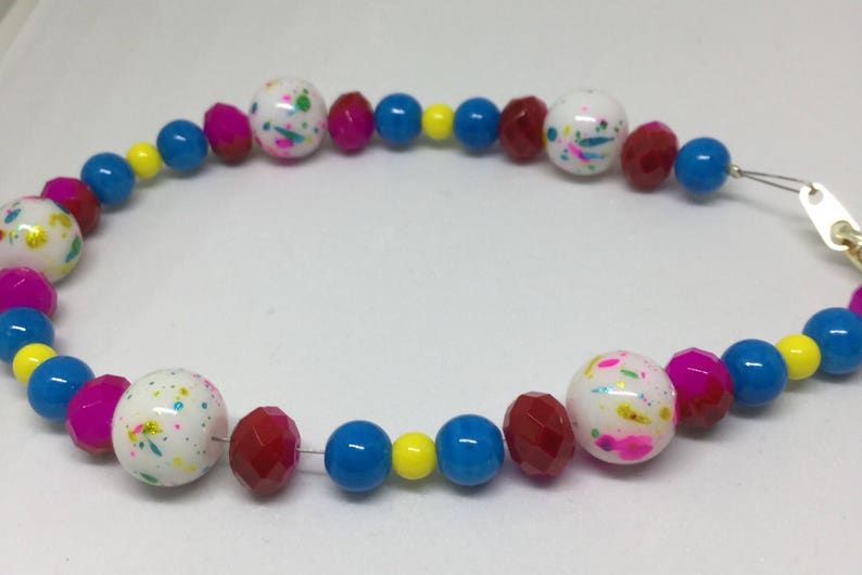 Paint splattered style beaded bracelet