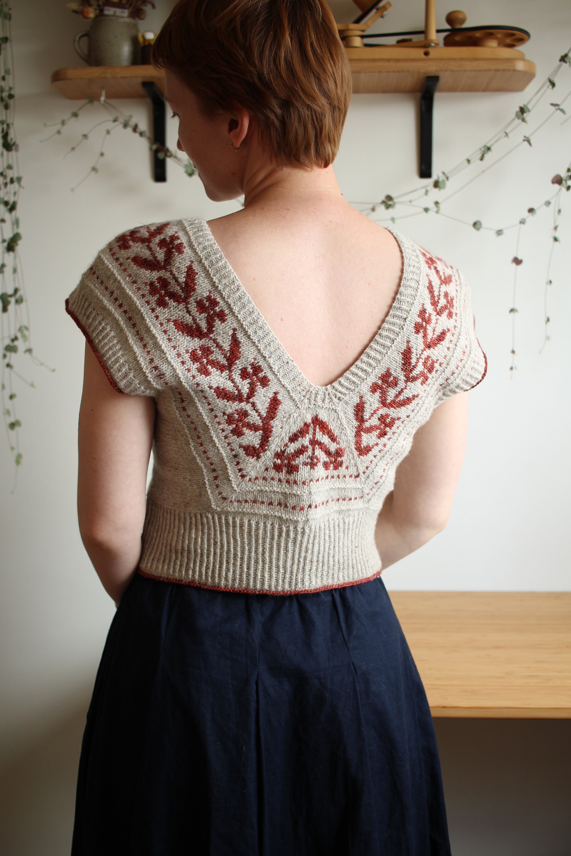 Knitting Pattern | Bifurca Vest | Floral Colourwork - Etsy