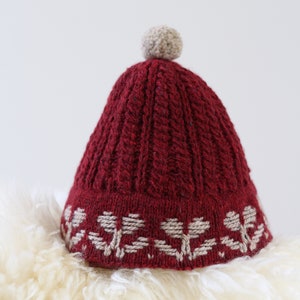 Knitting pattern Beanie with a floral color work image 8