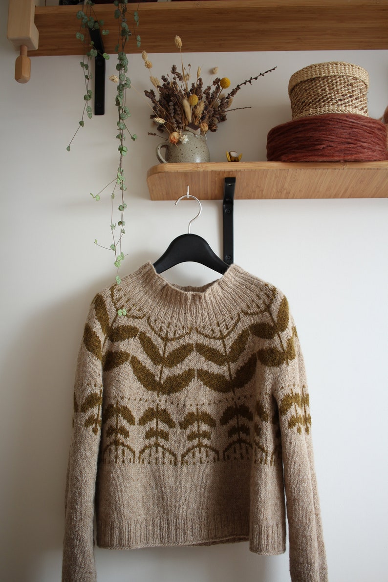 Knitting pattern Polina pullover Floral colour work pullover image 4