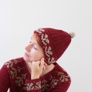 Knitting pattern Beanie with a floral color work image 9