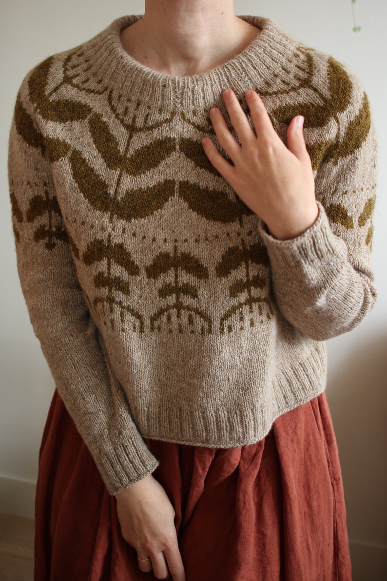 Knitting pattern Polina pullover Floral colour work pullover image 5